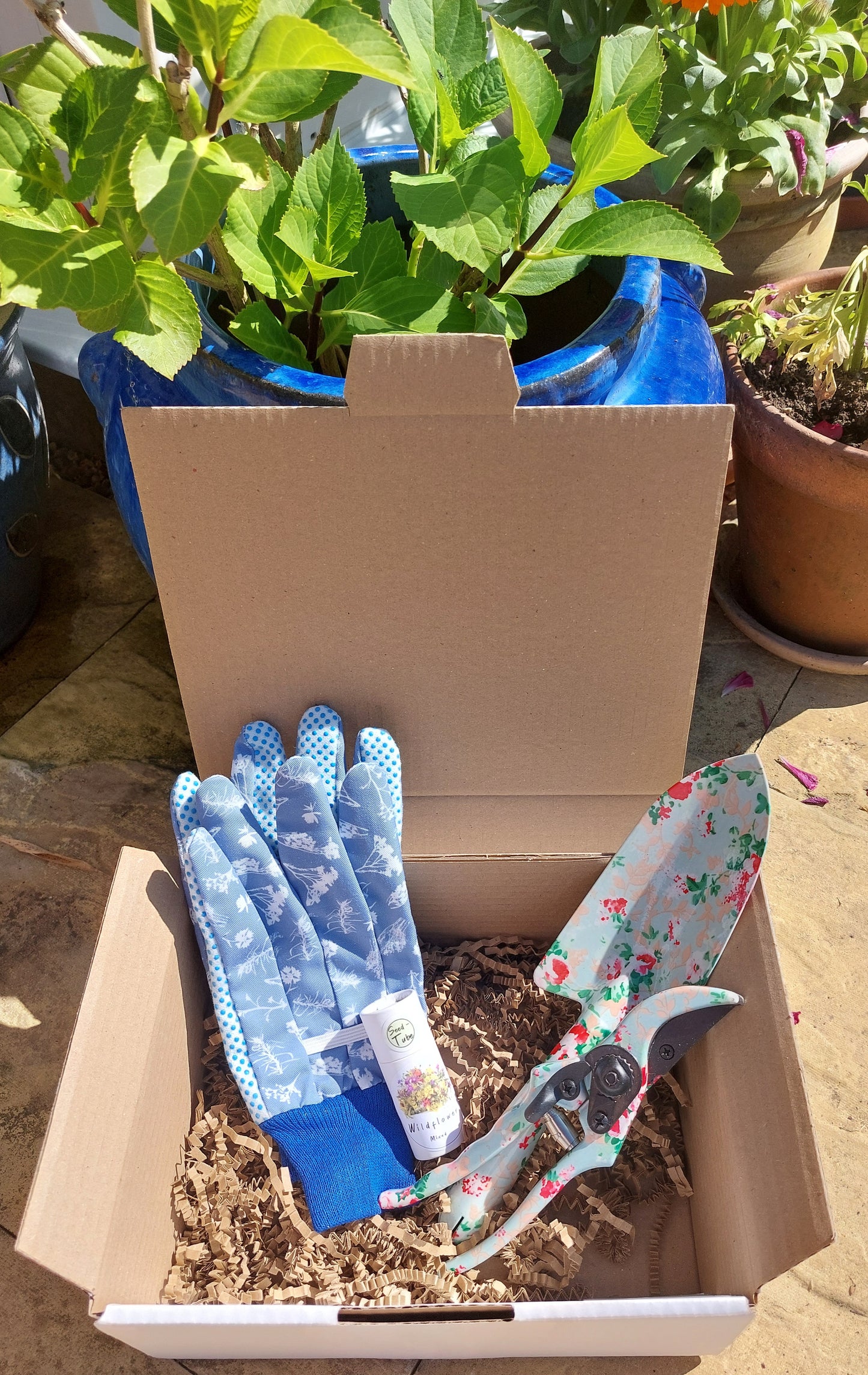 Wildflower and Rose Floral Gift Set